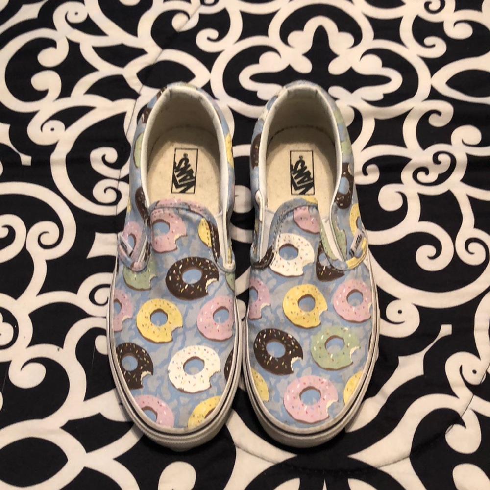 Donut Slip on Vans